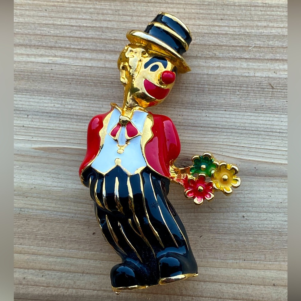 Vintage Jomaz Mazer Unsigned Enamel Clown With Flowers Gold Tone Brooch 2.5”